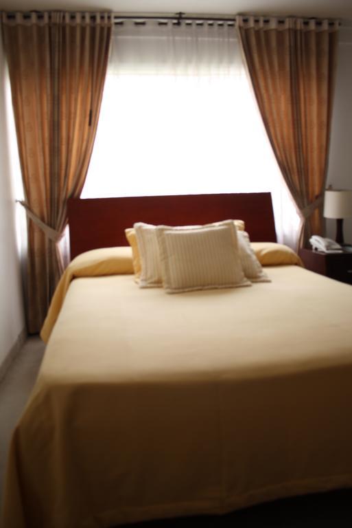 Balmoral Casa & 3*