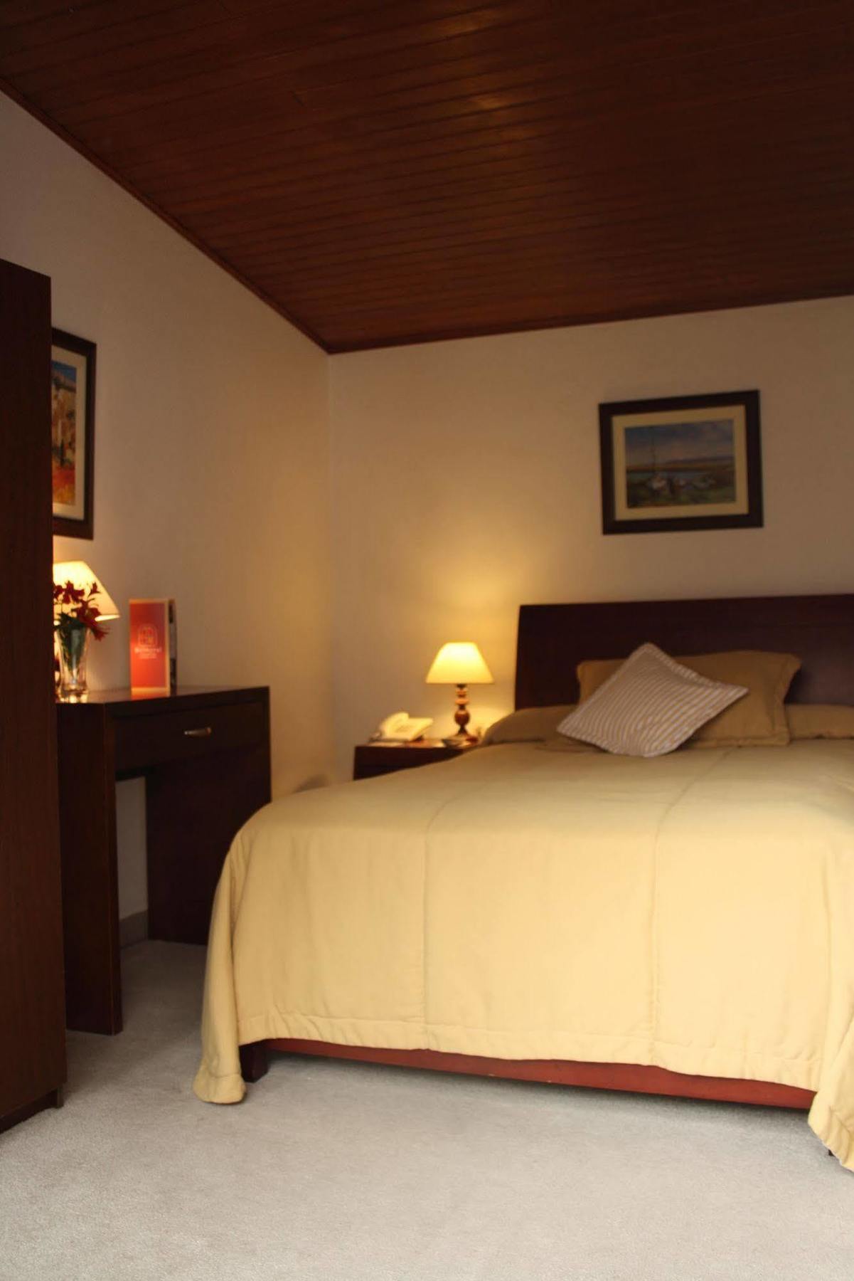 Balmoral Casa & Hotel